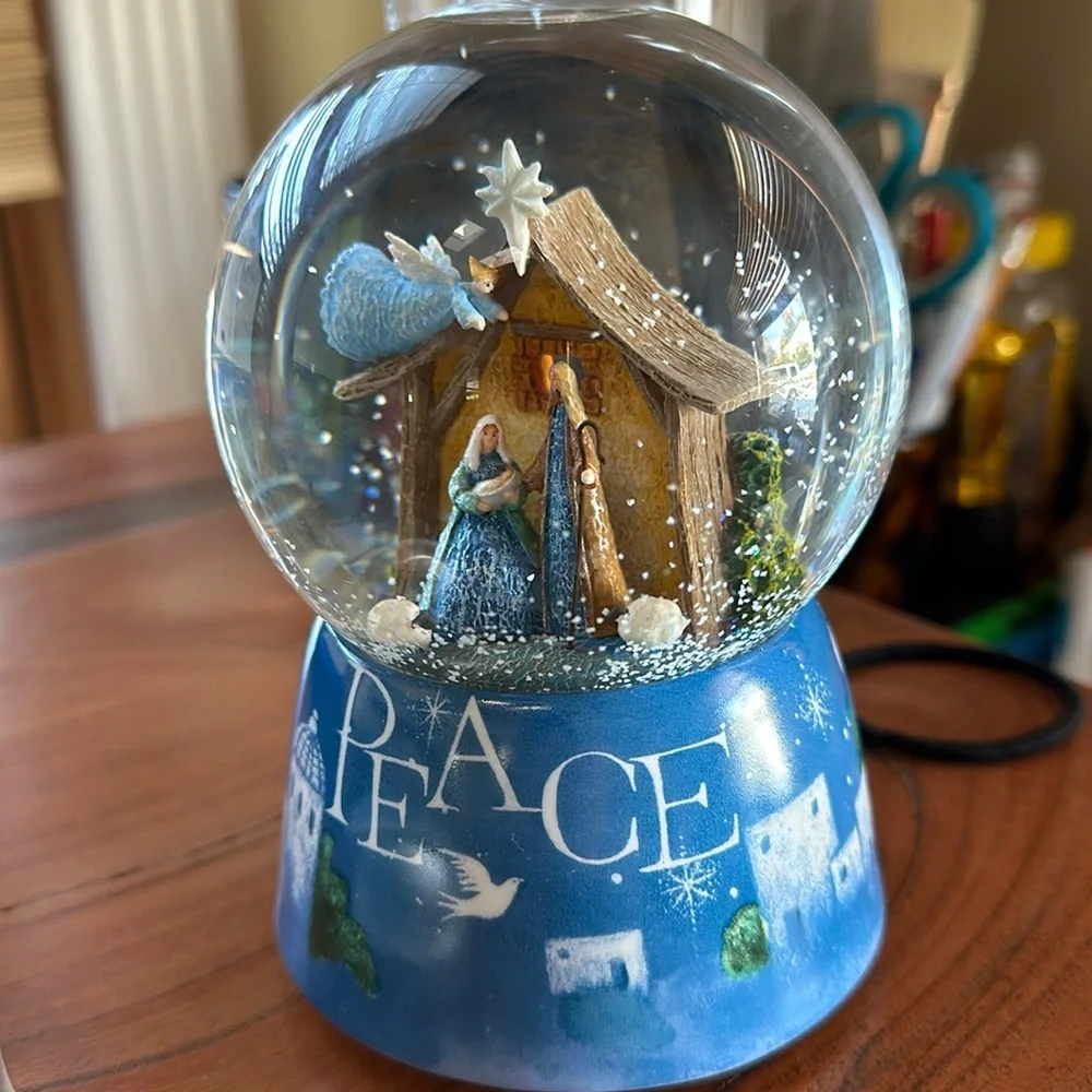 ROMAN Nativity Snow Globe with music box playing Silent Night